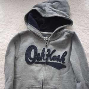 🧢🎣🫧 Oshkosh Hoodie